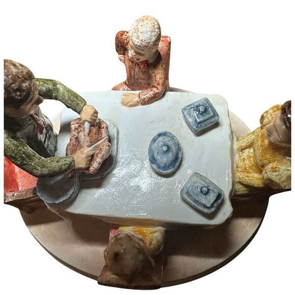 Vintage Sebastian 1983 Miniature figurine “America Remembers Family Feast”. - Picture 4 of 9